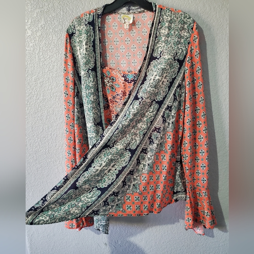 Women's Multicolor Patterned Top - Picture 8 of 11